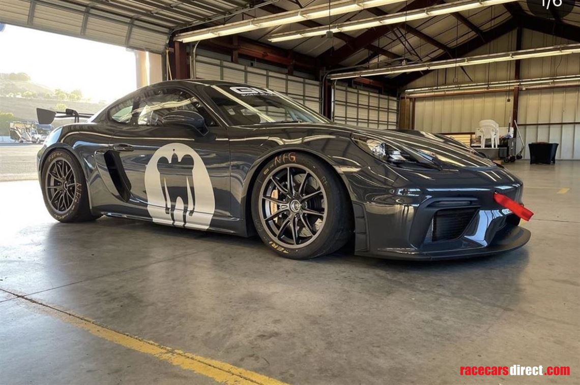 porsche-cayman-718-gt4