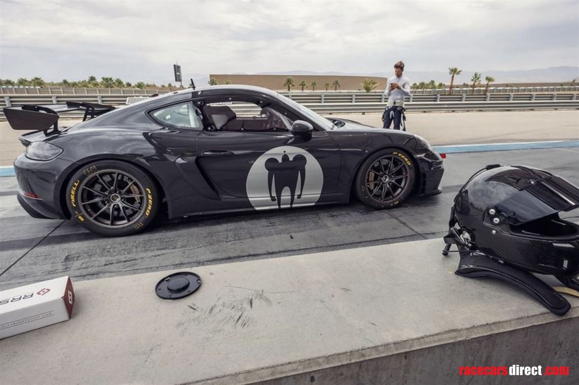 porsche-cayman-718-gt4