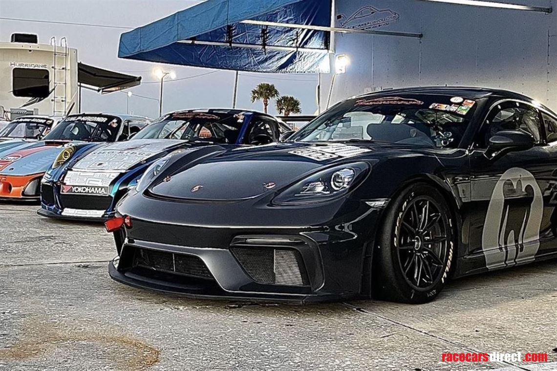 porsche-cayman-718-gt4