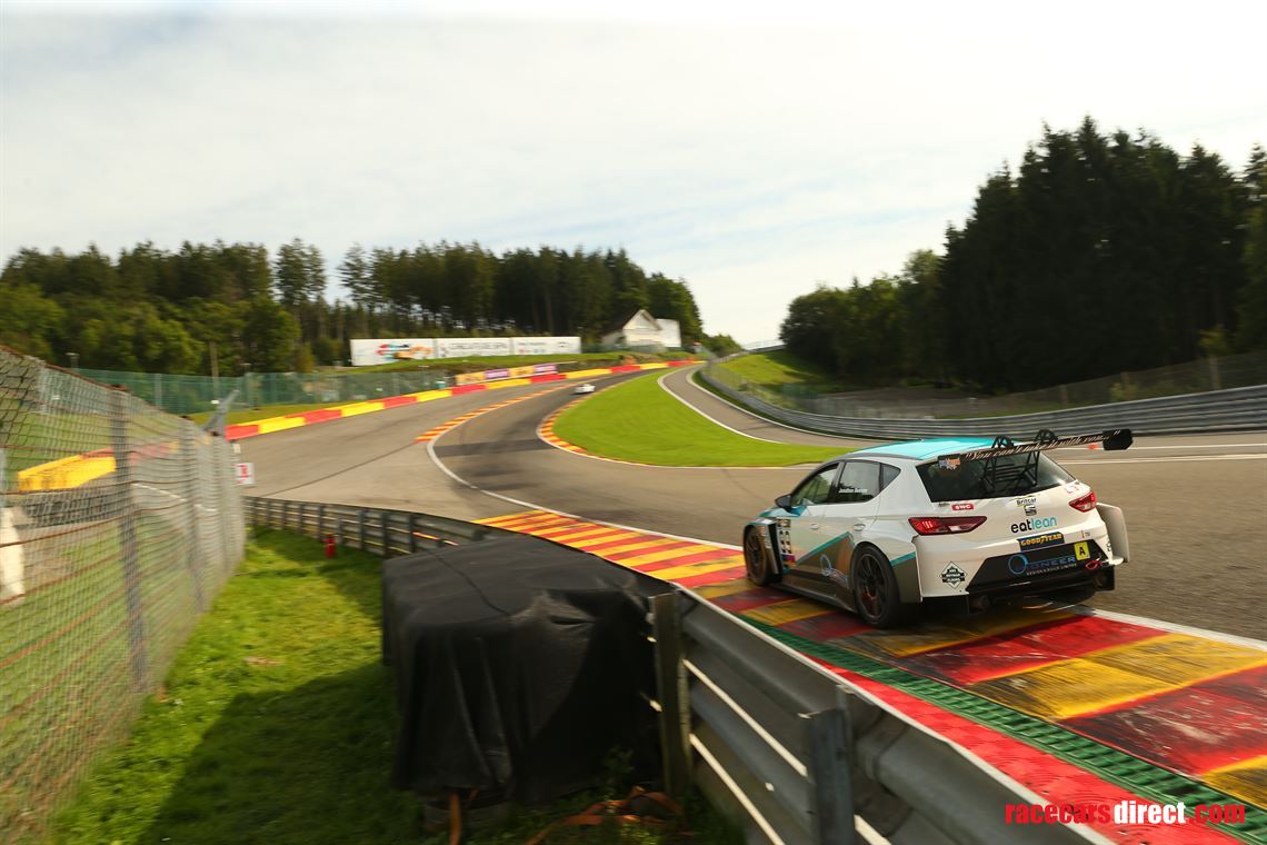 seat-cupra-tcr