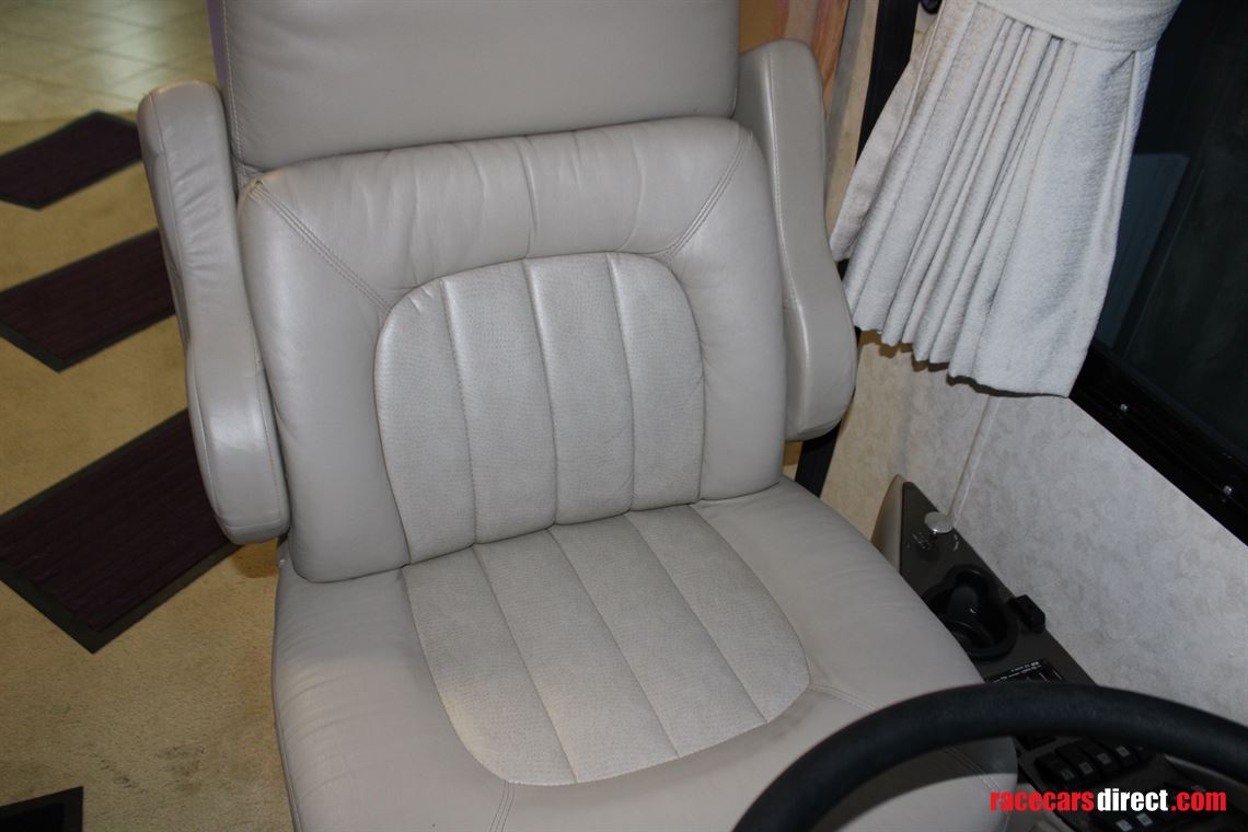 monaco-diplomat-2003-diesel-pusher---39-feet