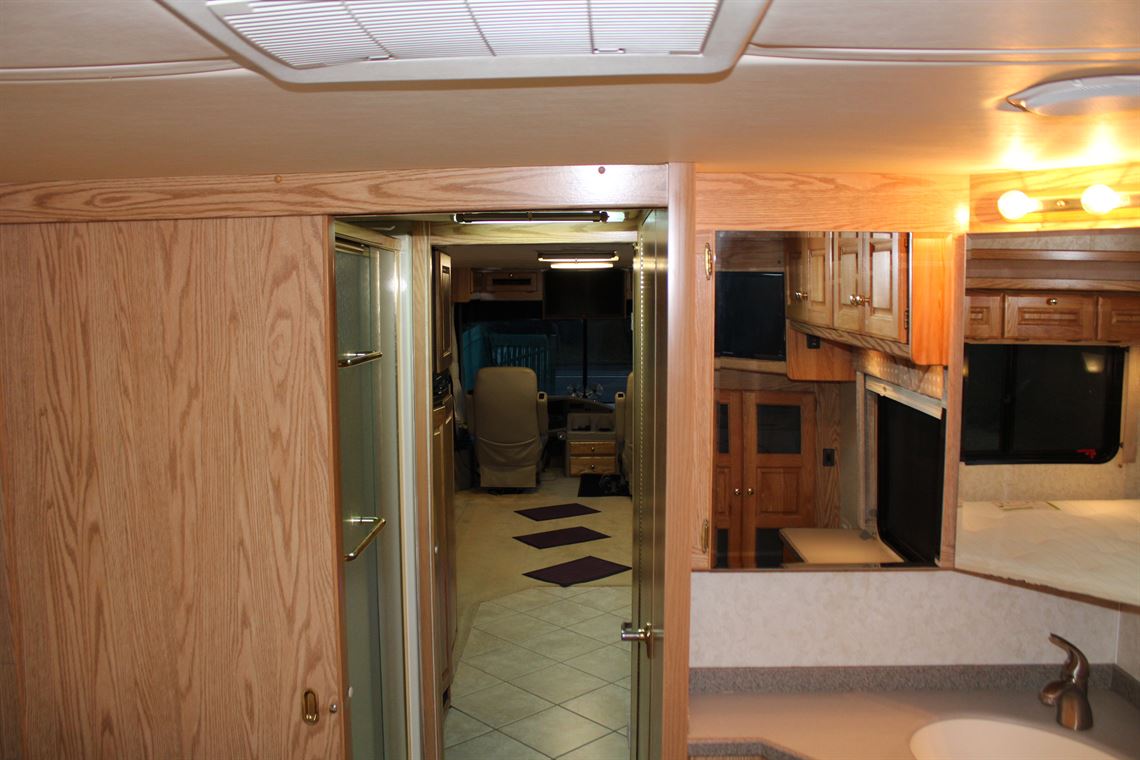 monaco-diplomat-2003-diesel-pusher---39-feet