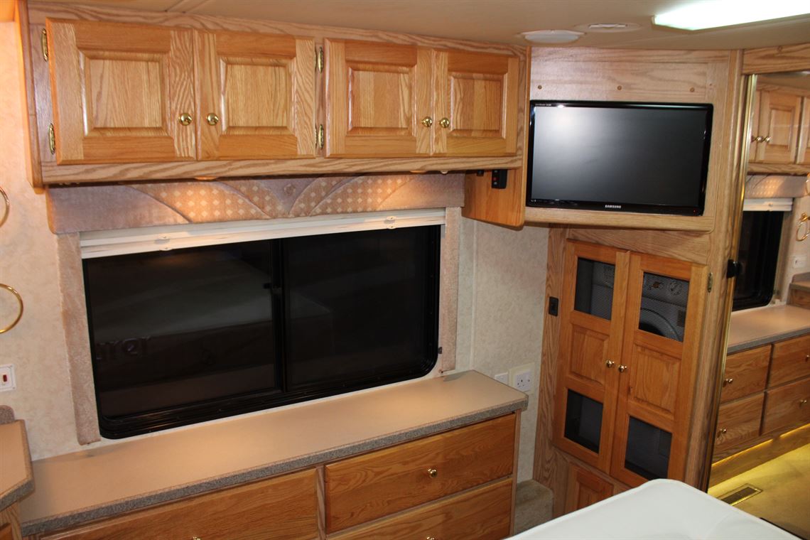 monaco-diplomat-2003-diesel-pusher---39-feet