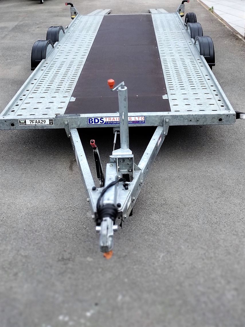 brian-james-a4-transporter-fantastic-conditio