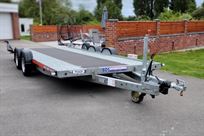 brian-james-a4-transporter-fantastic-conditio