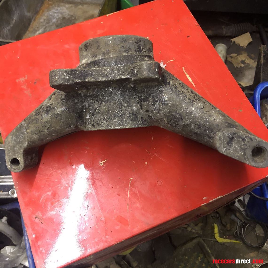 mystery-magnesium-rear-upright