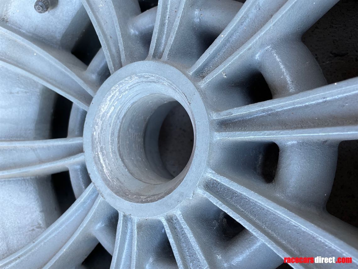 cobra-sunburst-wheels-with-original-goodyear