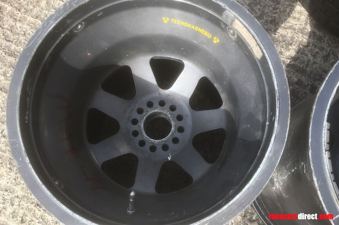 march-f2-3000-technomagnesio-rear-wheels