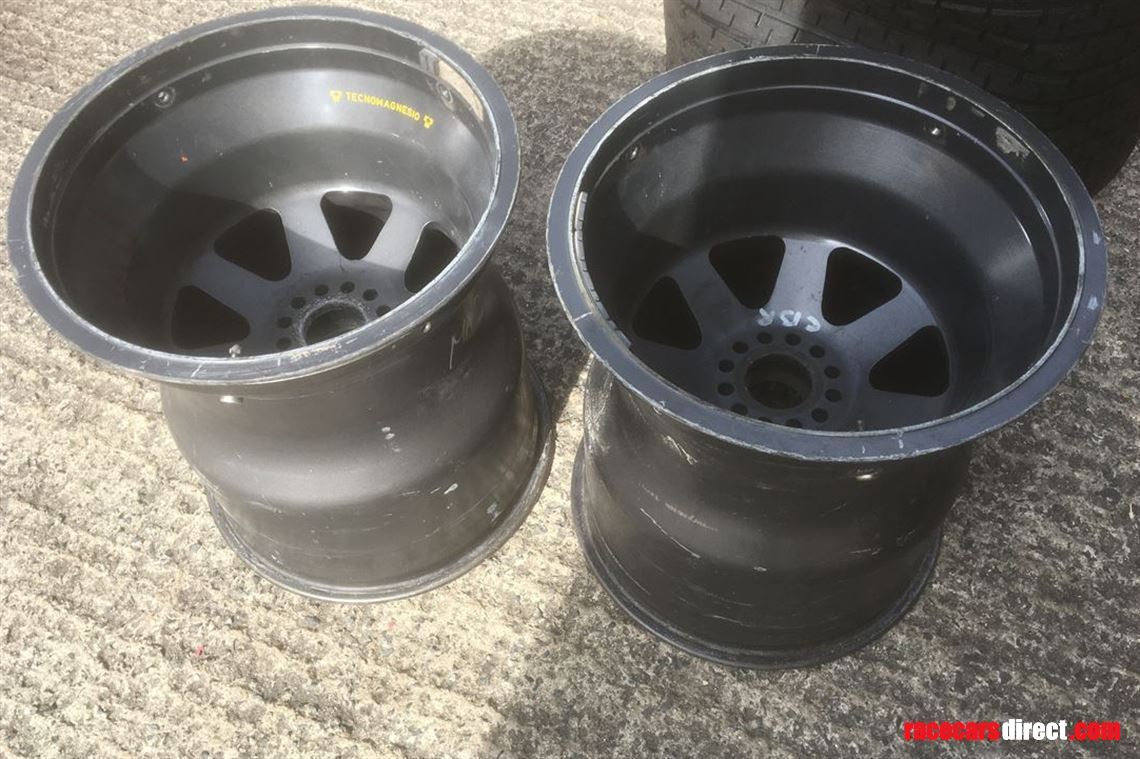 march-f2-3000-technomagnesio-rear-wheels