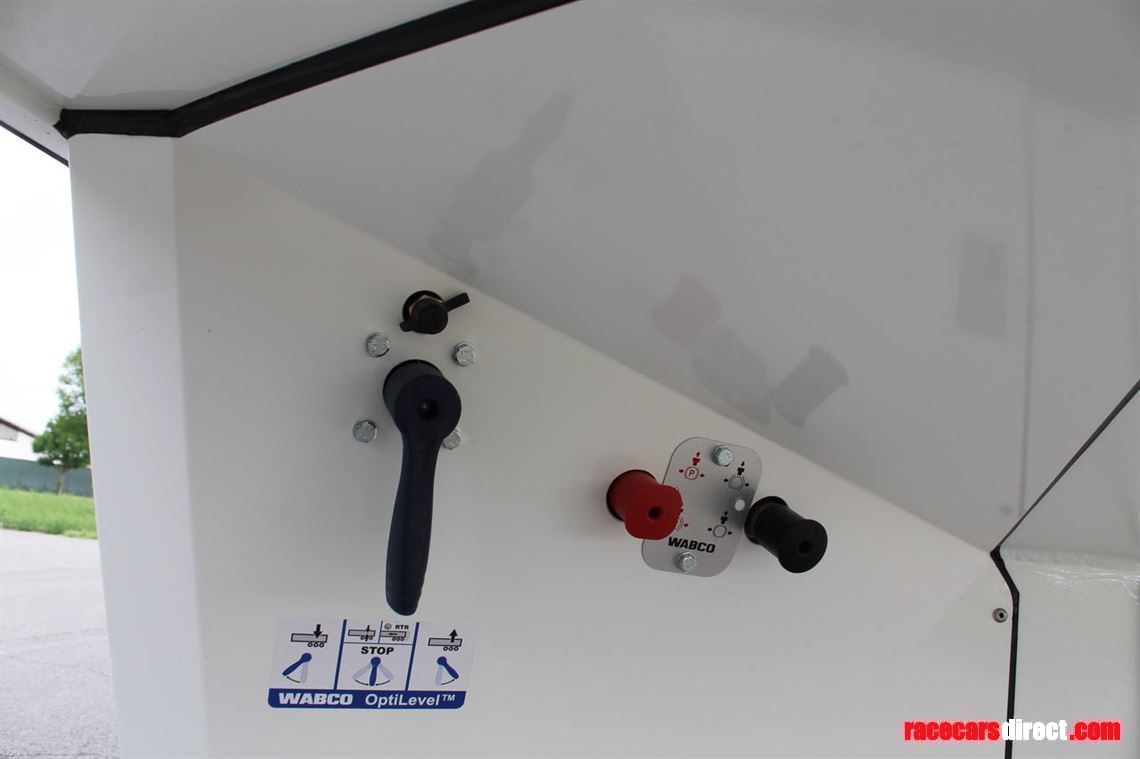 turatello-sr320-race-trailer