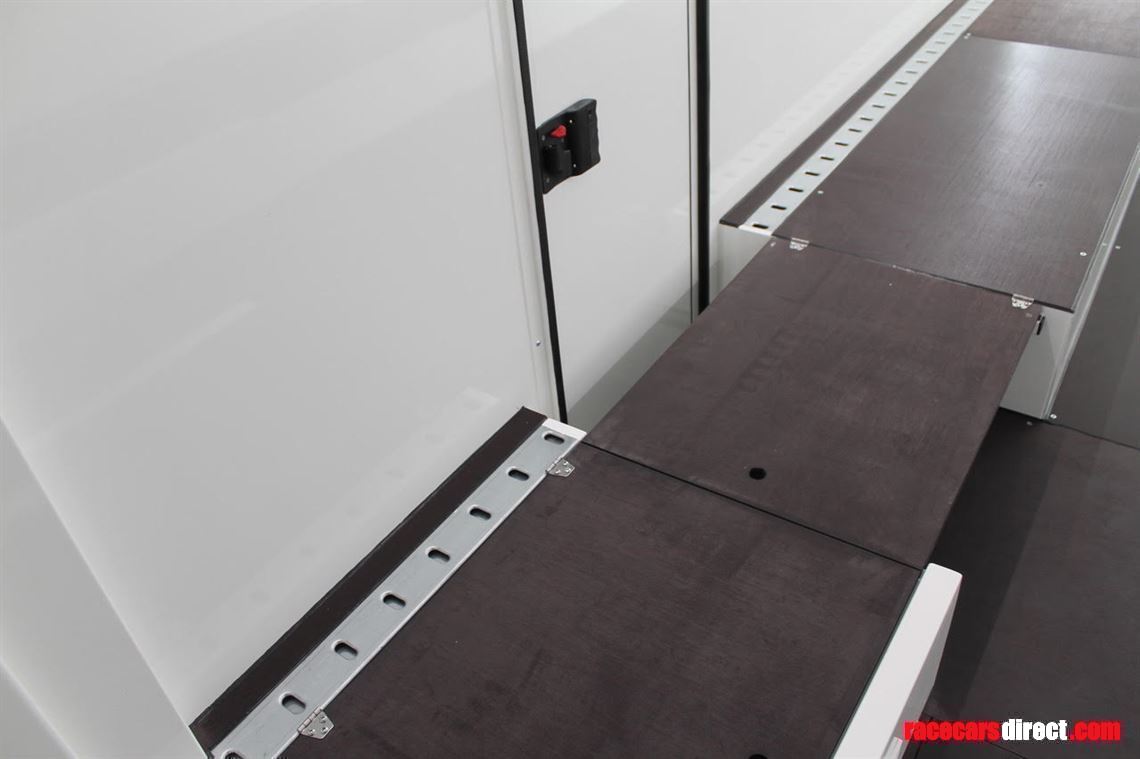 turatello-sr320-race-trailer