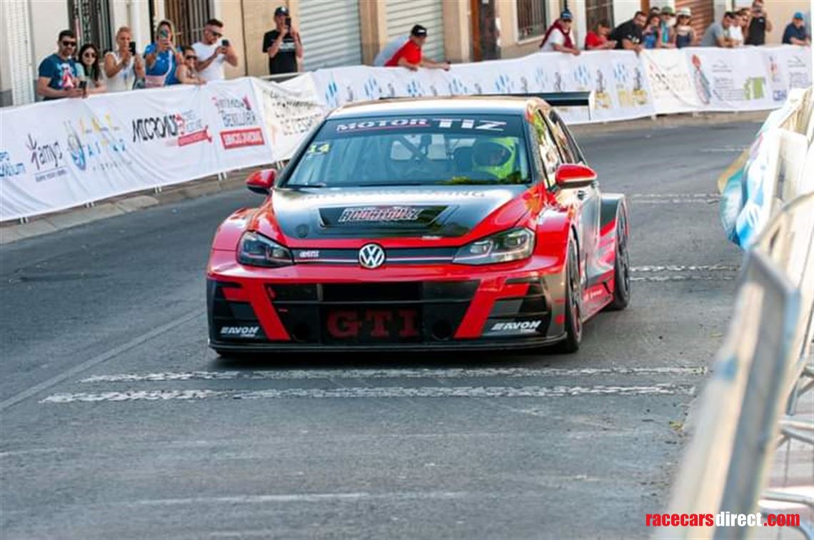 volskwagen-golf-gti-tcr-sequential