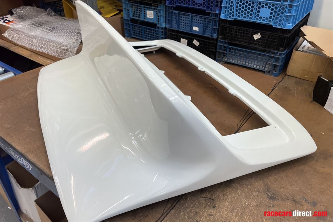 porsche-911-carrera-rs-ducktail-rear-engine-l