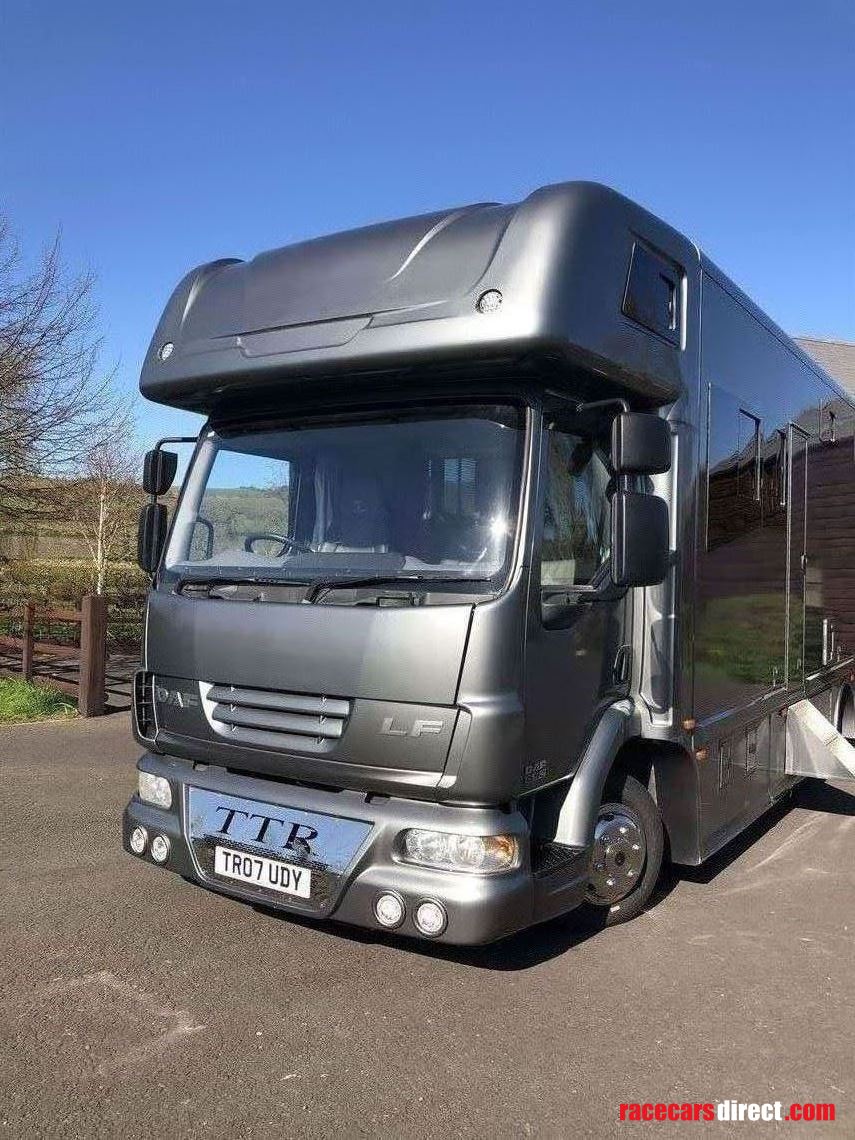 fantastic-motorsportsmotorhome