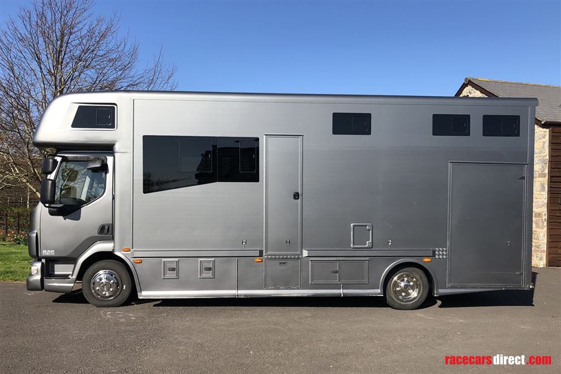 fantastic-motorsportsmotorhome