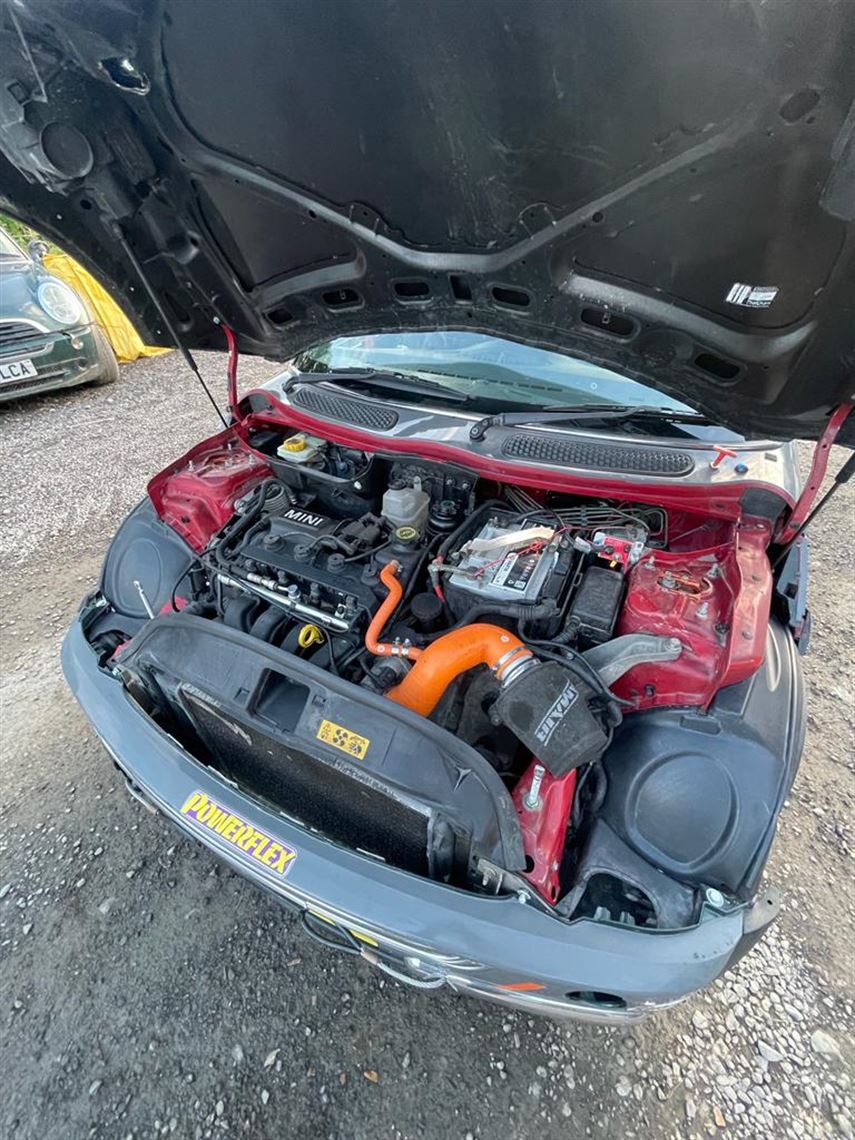 mini-challenge-trophy-car