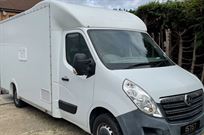 race-transporter-van-vauxhall-movano