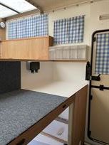 race-transporter-van-vauxhall-movano