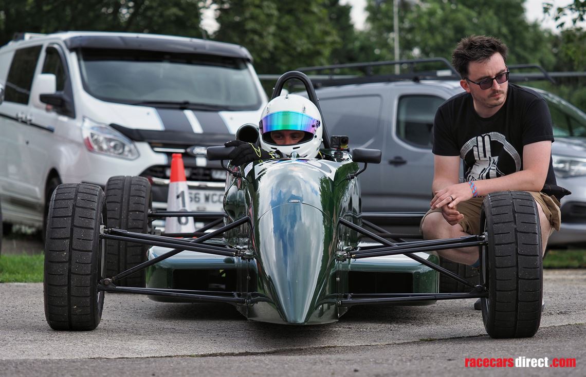 ray-gr14-formula-ford