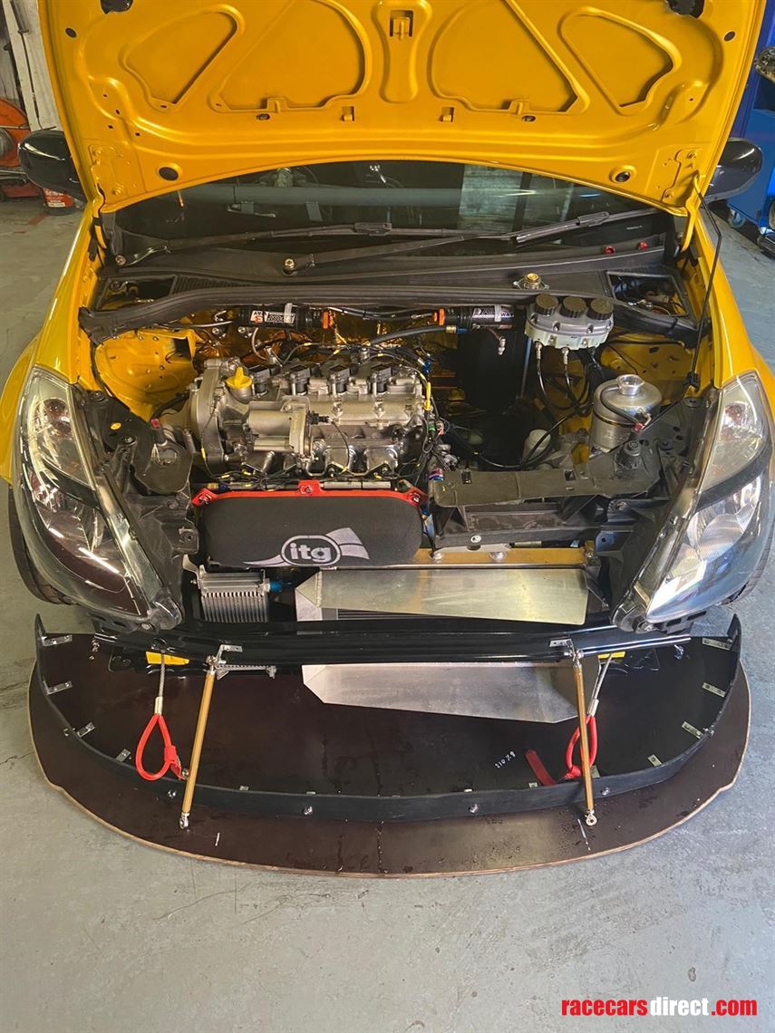 clio-cup-race-car-sold-sold-sold