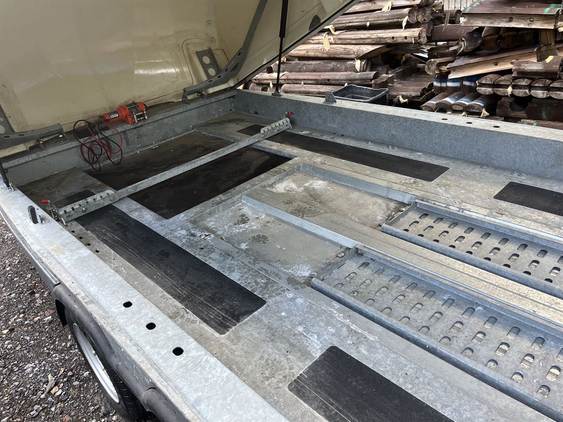 brian-james-race-shuttle-2