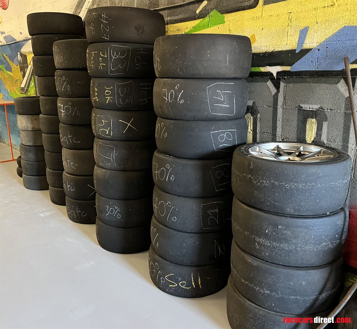 michelin-slick-tyres-used