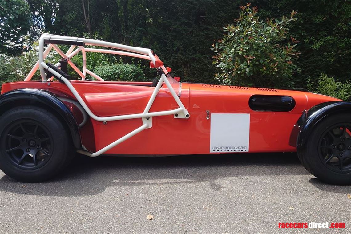caterham-7-r400r-with-brian-james-trailer-spa
