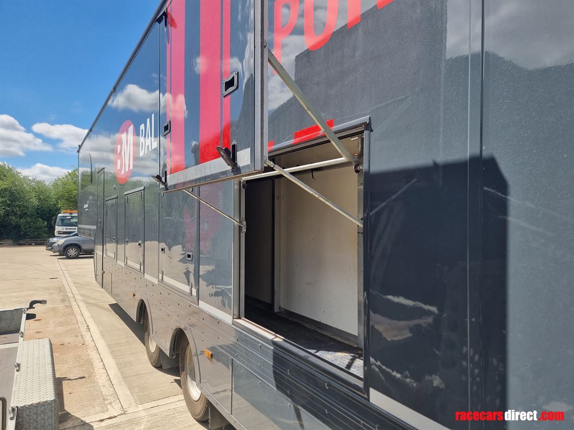 race-transport-trailer