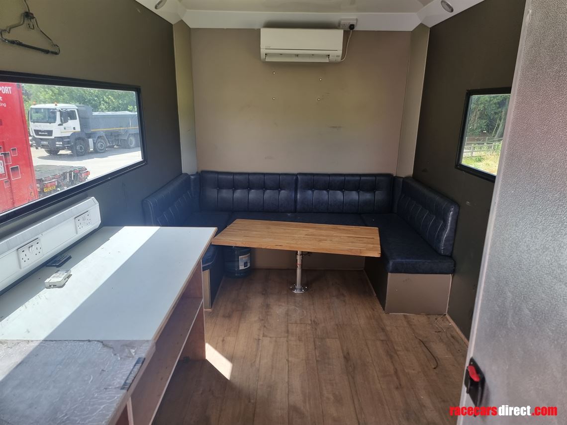 race-transport-trailer