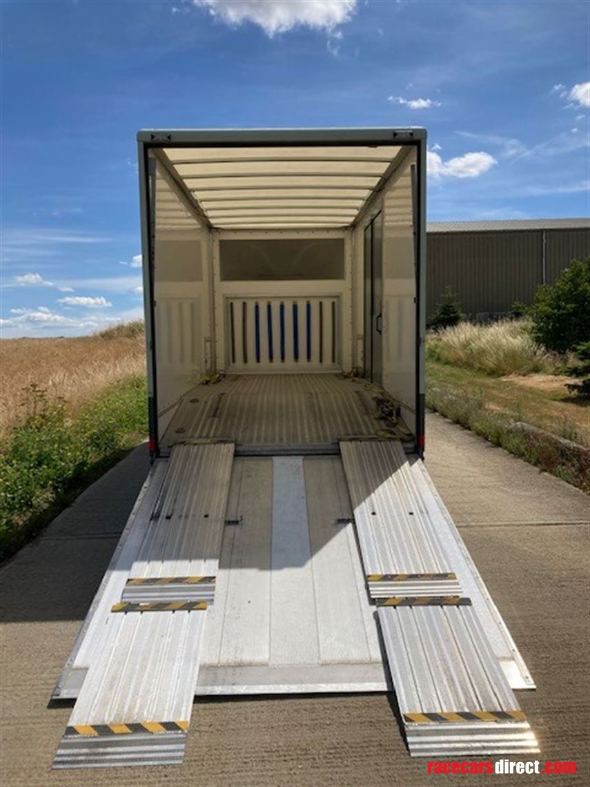 mercedes-sprinter-516-cdi-race-car-transporte