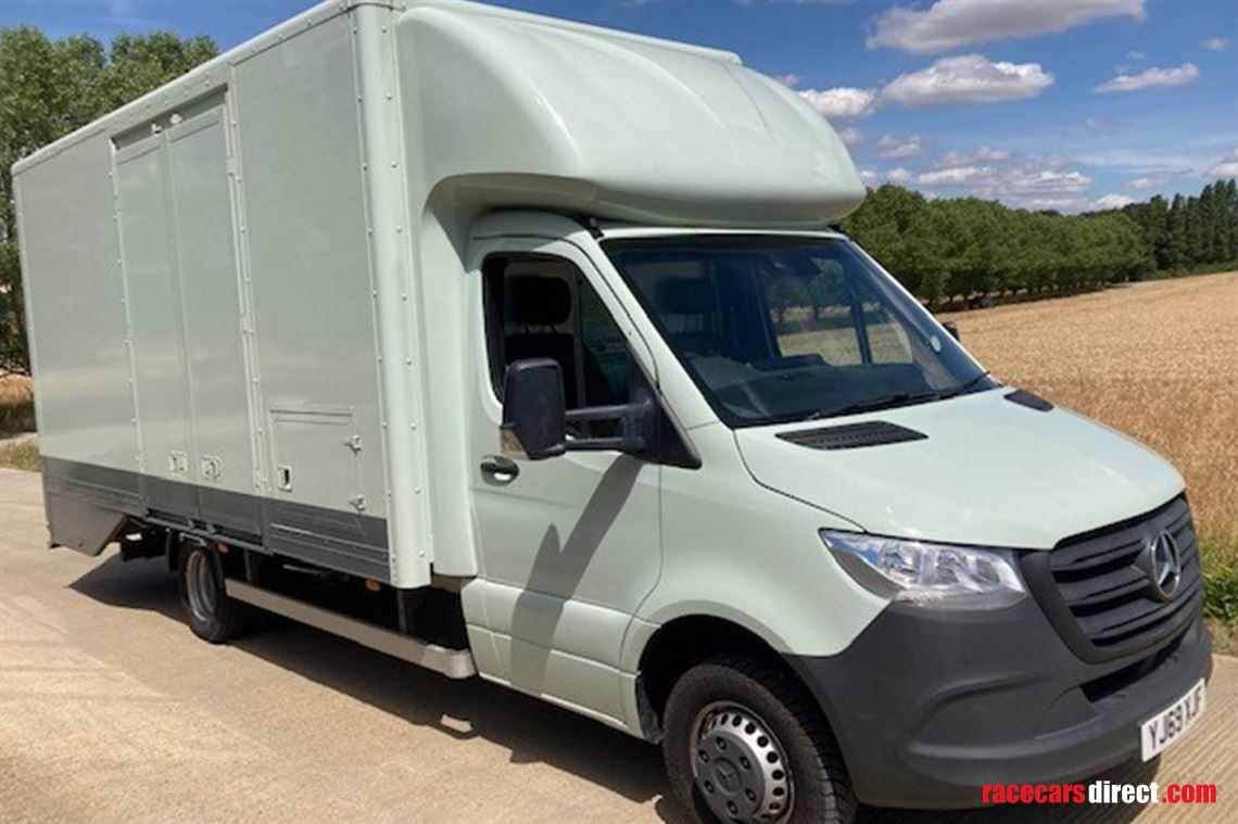 mercedes-sprinter-516-cdi-race-car-transporte