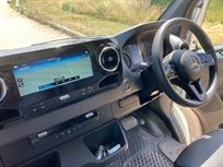 mercedes-sprinter-516-cdi-race-car-transporte