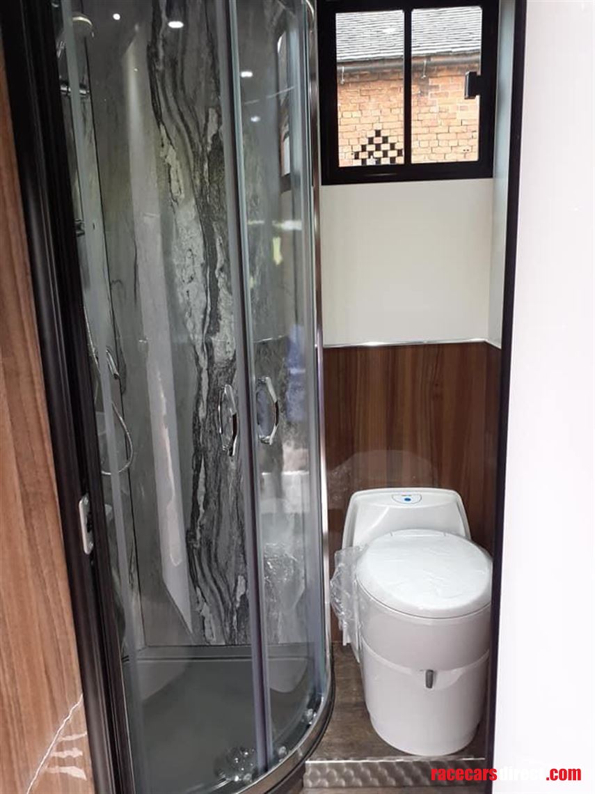 daf-lf55-16t-race-transporter