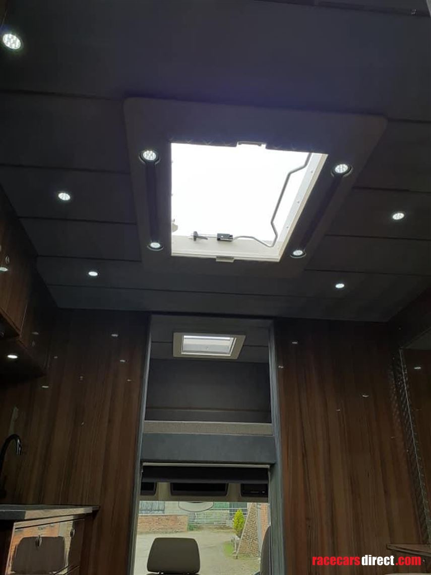 daf-lf55-16t-race-transporter