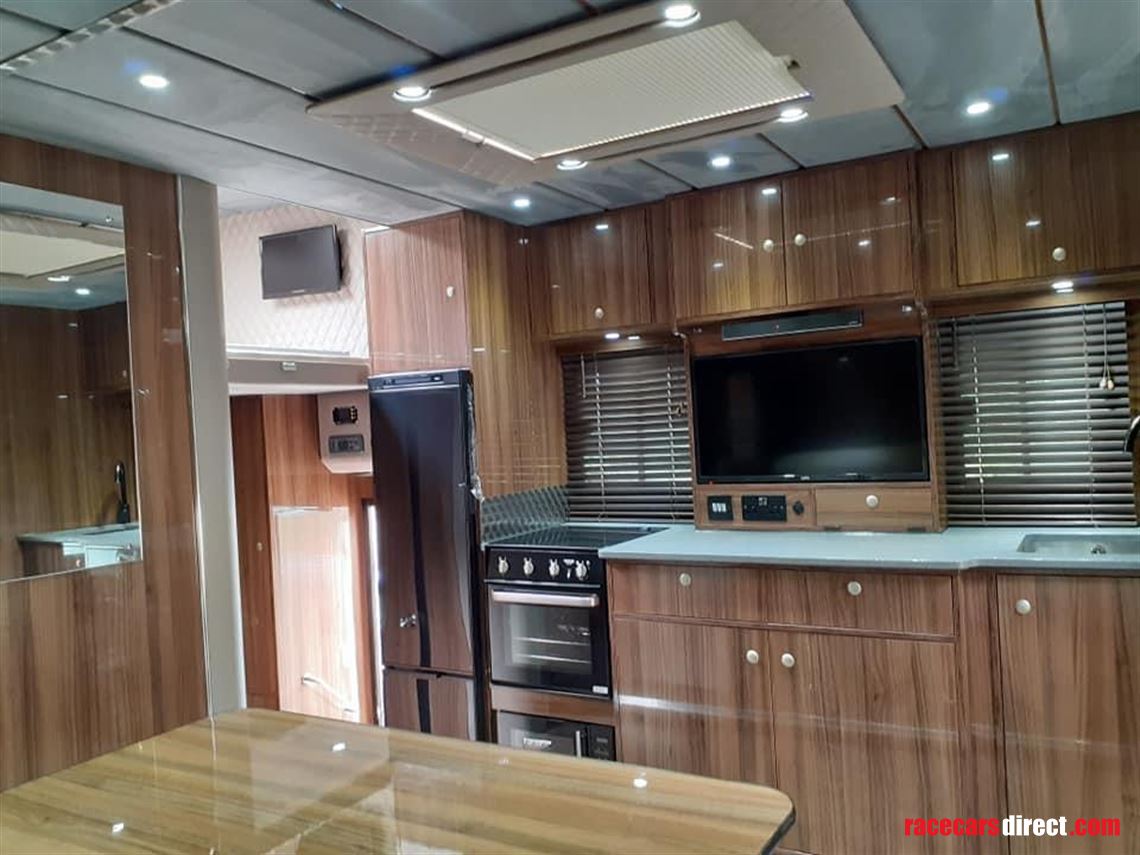 daf-lf55-16t-race-transporter