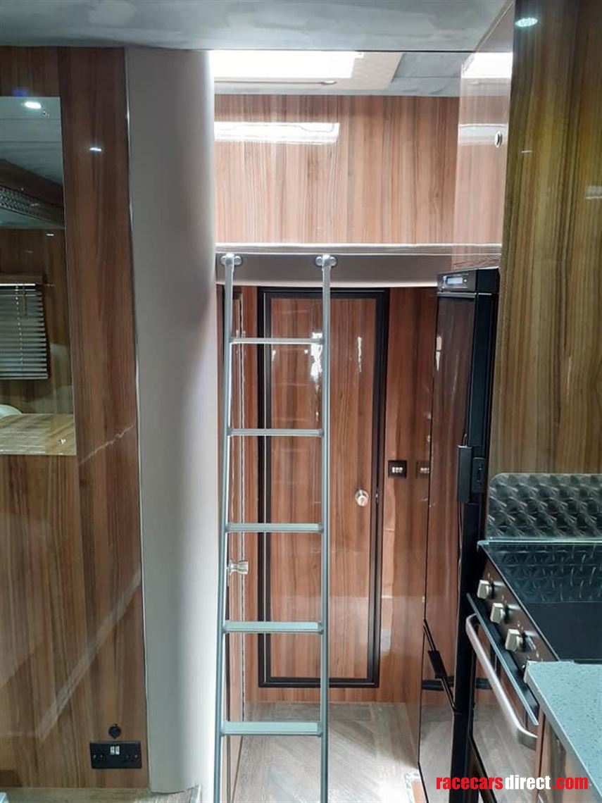 daf-lf55-16t-race-transporter