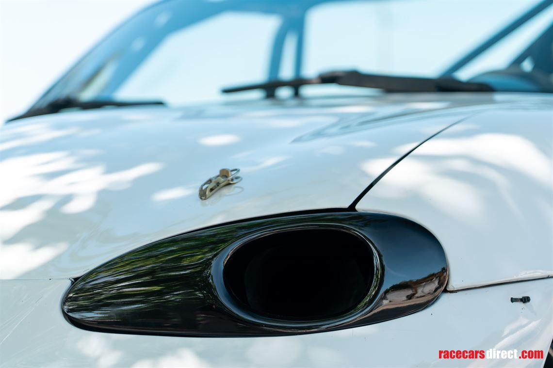 mazda-mx-5-nb-18-trophy-race-car