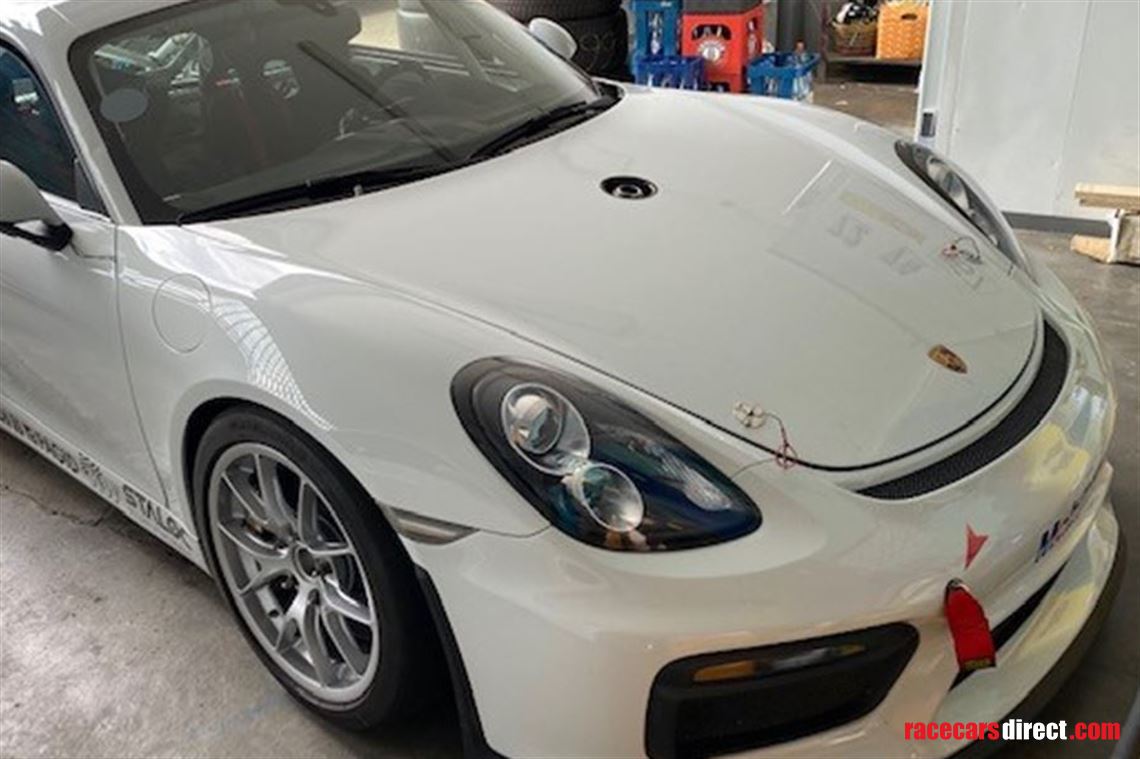 porsche-cayman-gt4-clubsport