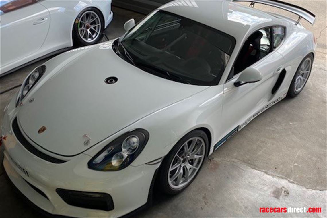porsche-cayman-gt4-clubsport
