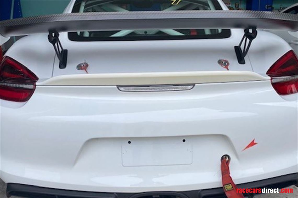 porsche-cayman-gt4-clubsport