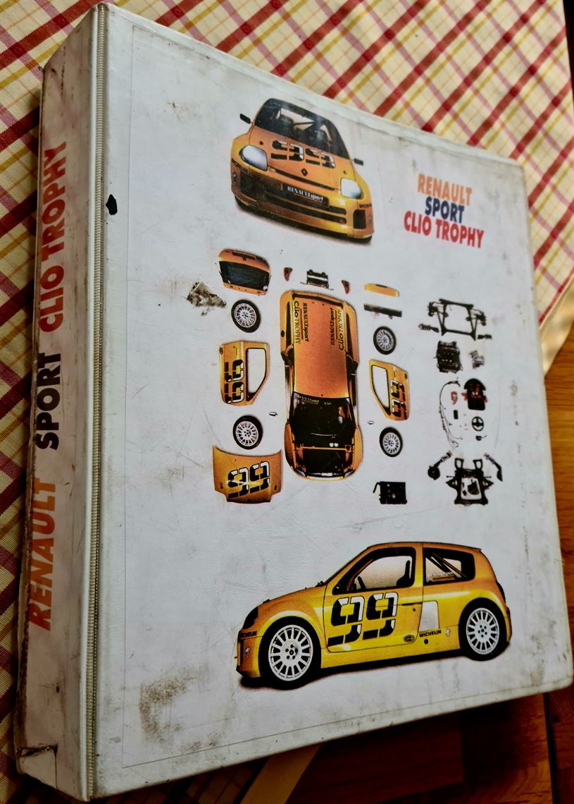 orginal-renault-clio-v6-trophy-phase-2