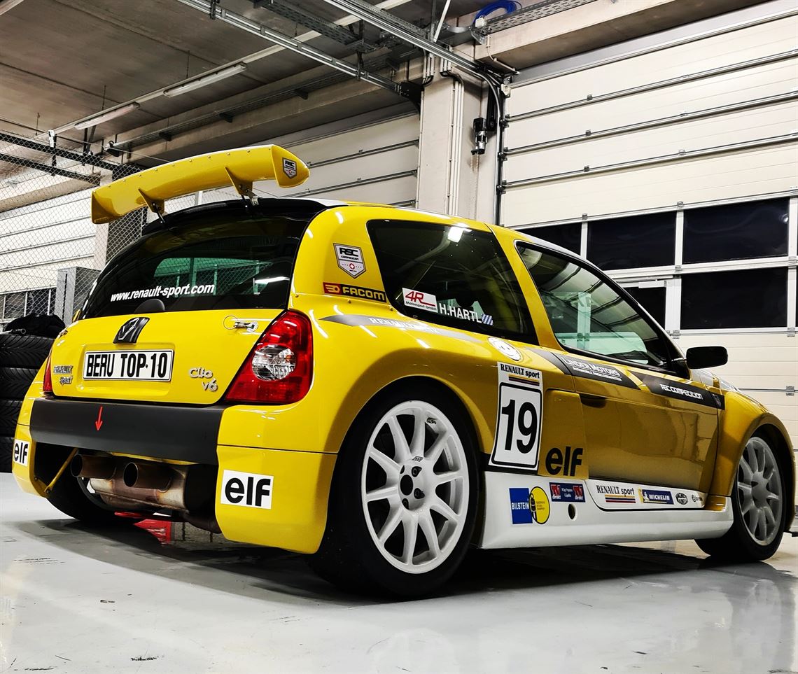 orginal-renault-clio-v6-trophy-phase-2