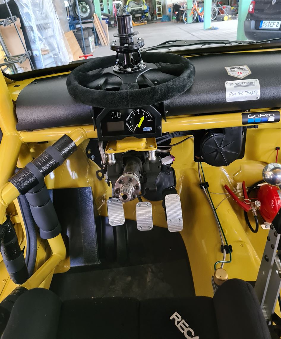 orginal-renault-clio-v6-trophy-phase-2