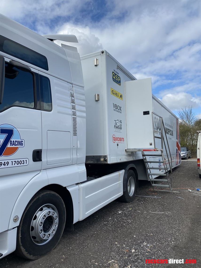 race-truck-trailer-awning