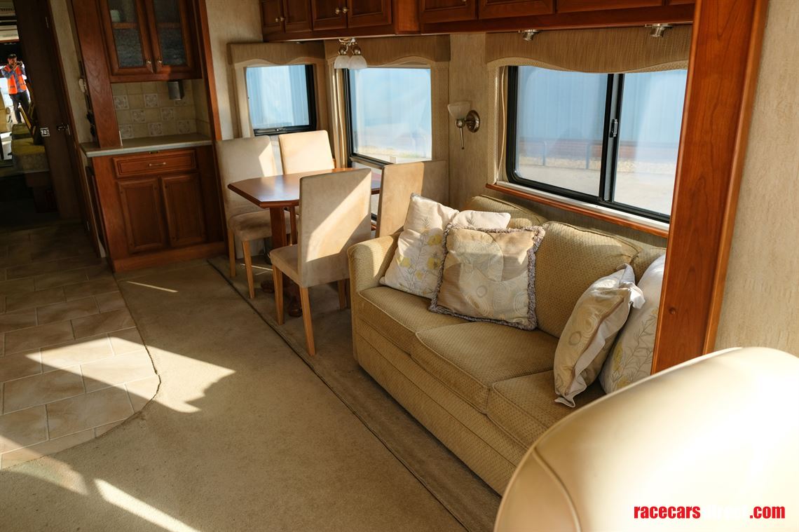 2004-country-coach-inspire-330-rv