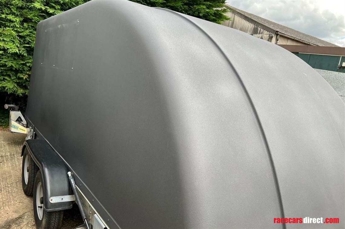 brian-james-minno-shuttle-caterhamclassic-min