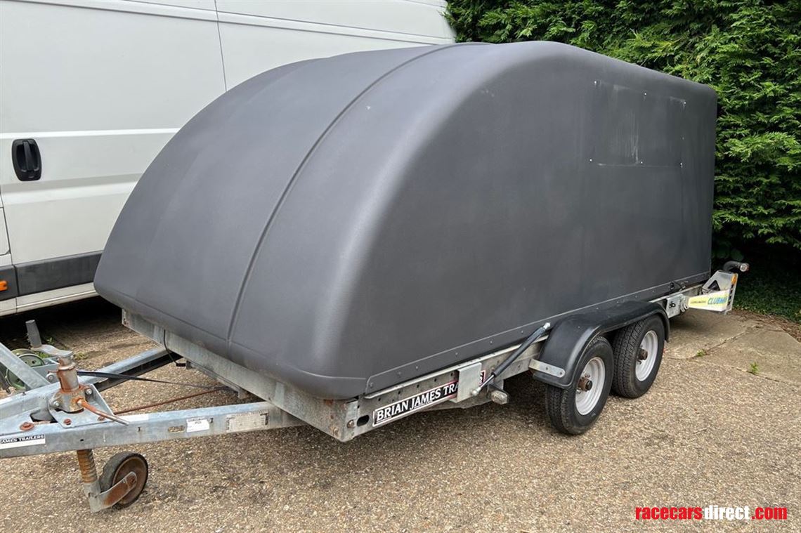 brian-james-minno-shuttle-caterhamclassic-min