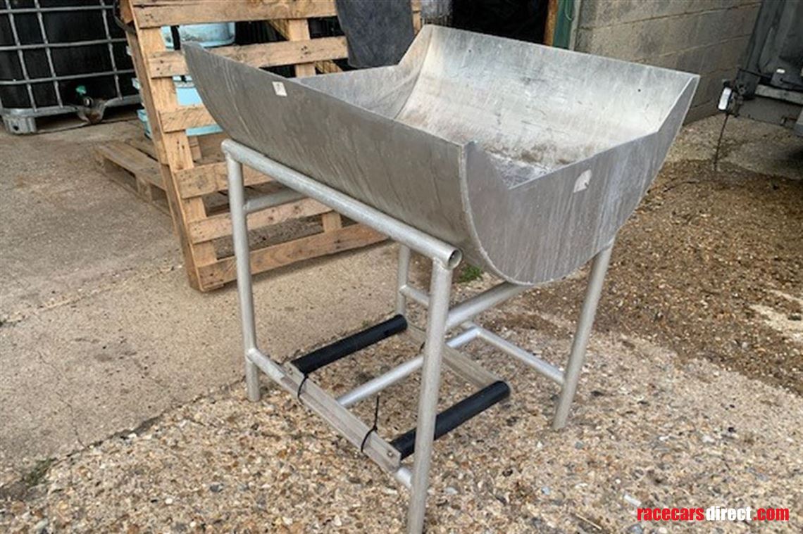 air-jack-skates-and-wheel-washer