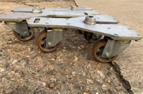 air-jack-skates-and-wheel-washer