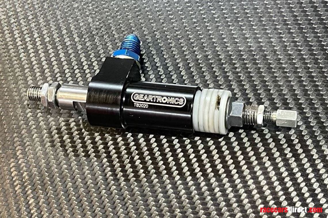 geartronics-throttle-blipper-cable-type